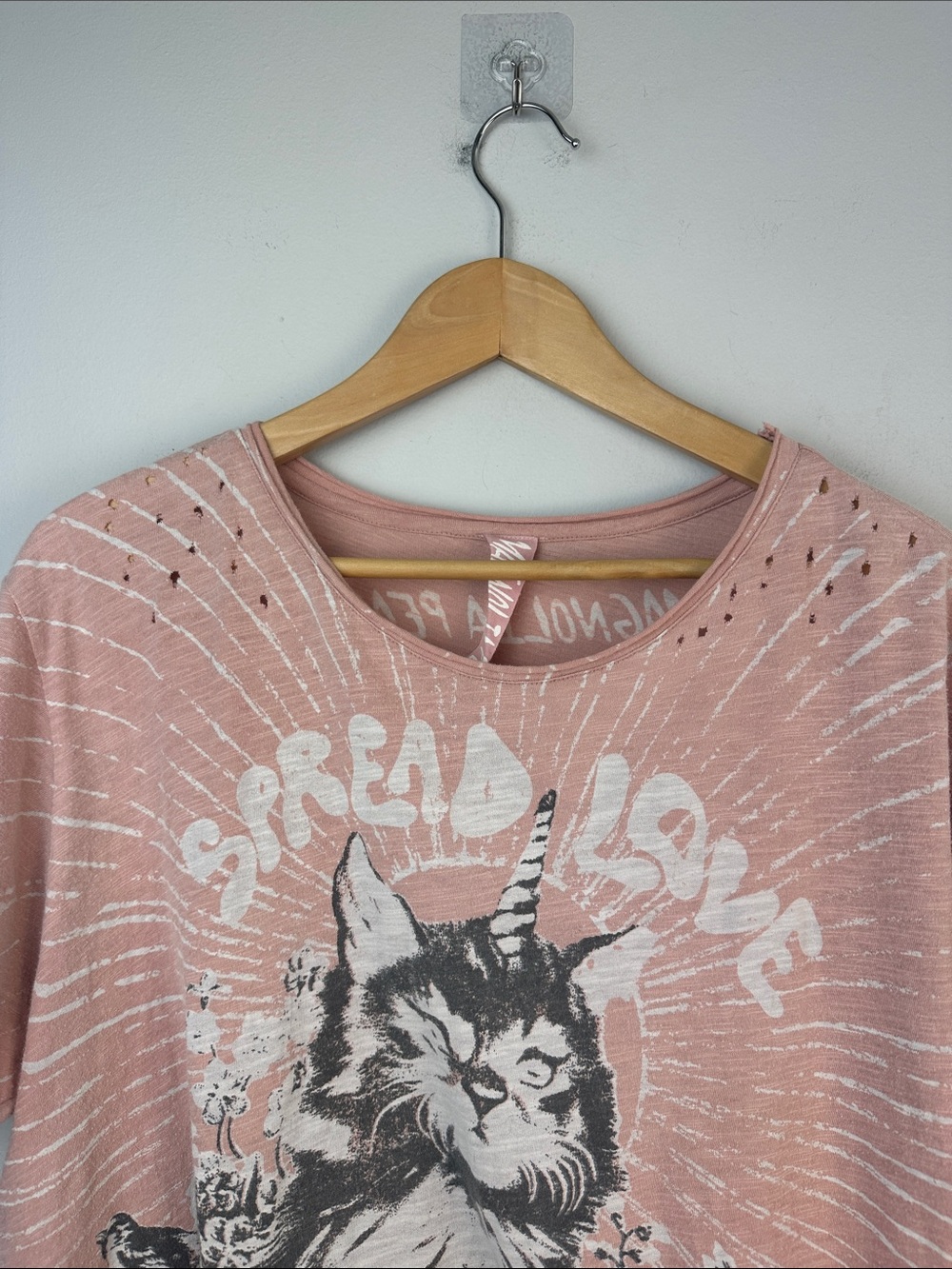 Magnolia Pearl Spread Love Cat Oversized Tee in Mollu Pink Distressed Cotton OS - Picture 9 of 16
